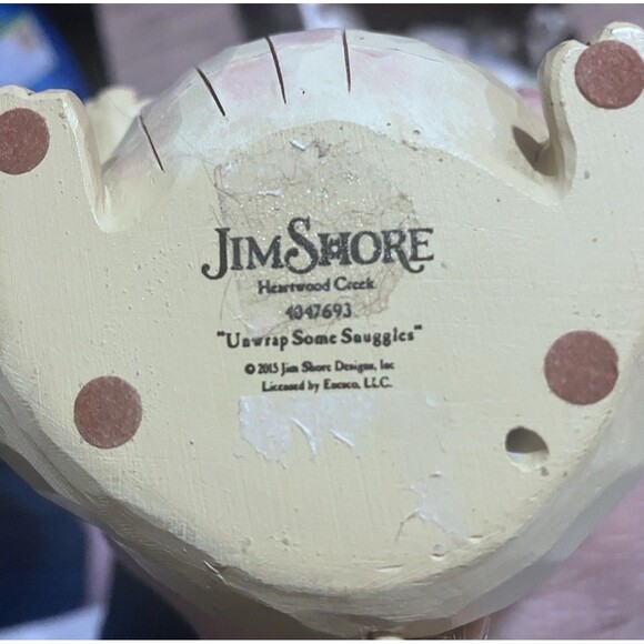 Jim Shore Heartwood Creek Unwrap some snuggles Christmas Cat 4047693 Santa Hat - Picture 11 of 11